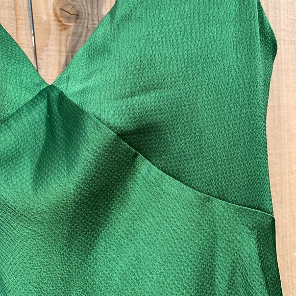 NWT Green mini dress - Picture 4 of 5